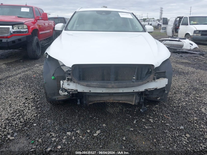 VIN YV4102RK6J1071815 2018 VOLVO XC60 T5 MOMENTUM