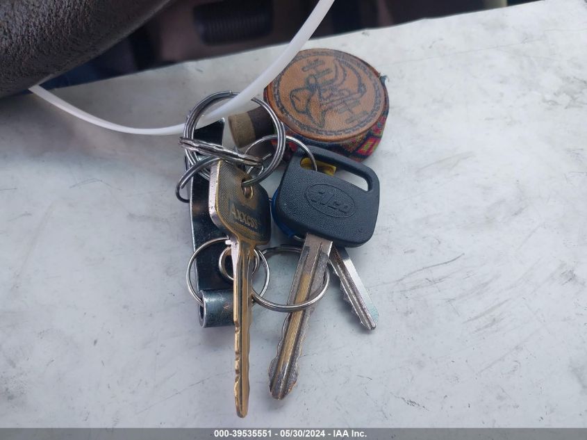 2000 Toyota Camry Ce VIN: 4T1BG22K0YU998911 Lot: 39535551