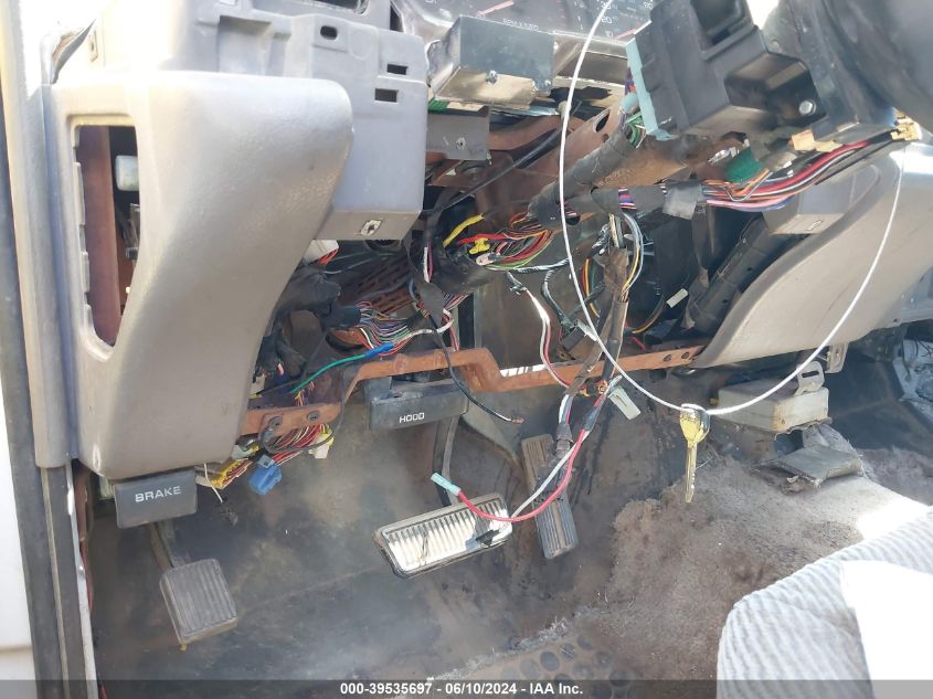 1994 Dodge Ram 2500 VIN: 1B7KC26C2RS534342 Lot: 39535697