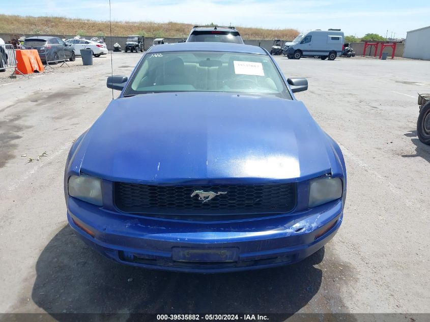 2005 Ford Mustang V6 Deluxe/V6 Premium VIN: 1ZVFT80N955176421 Lot: 39535882