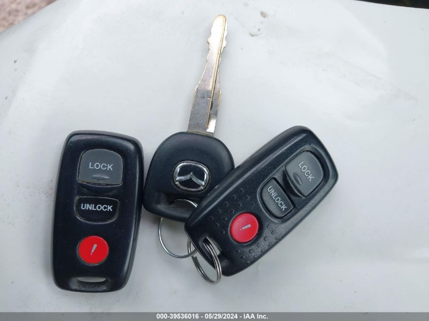 2004 Mazda Mazda3 S VIN: JM1BK323241205363 Lot: 39536016