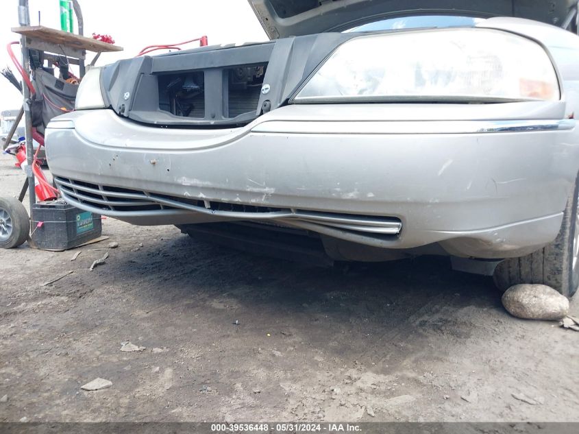 2005 Lincoln Town Car Signature Limited VIN: 1LNHM82W75Y631078 Lot: 39536448