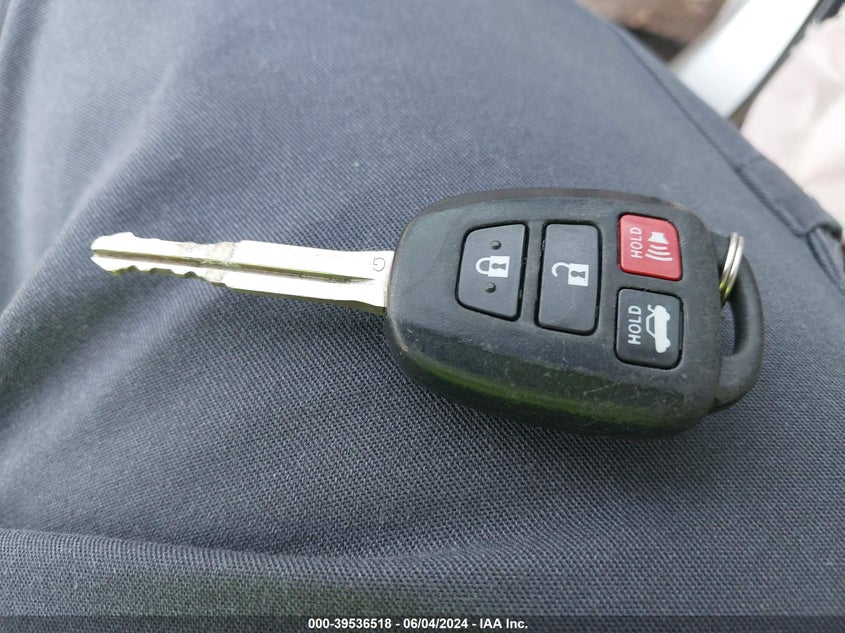 2012 Toyota Camry Le VIN: 4T1BF1FK5CU010828 Lot: 39536518