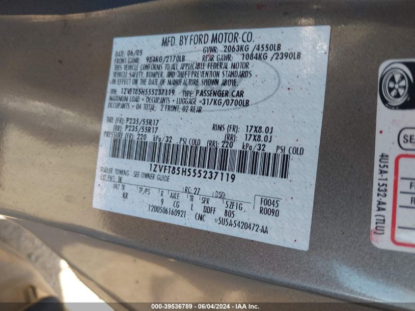 2005 Ford Mustang Gt VIN: 1ZVFT85H555237119 Lot: 39536789