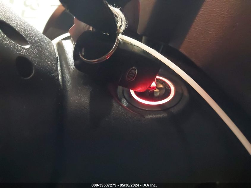 2013 Kia Soul + VIN: KNDJT2A62D7624700 Lot: 39537279