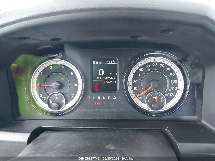 2019 Ram 1500 Classic Express Regular Cab 4X2 6'4 Box VIN: 3C6JR6AT1KG602871 Lot: 39537745