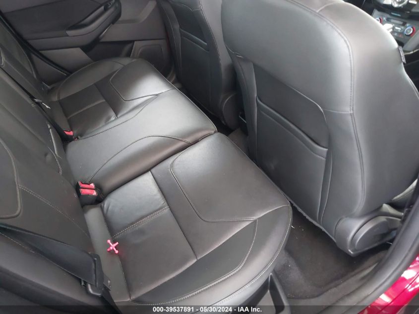 2015 Ford Focus Titanium VIN: 1FADP3N27FL292123 Lot: 39537891