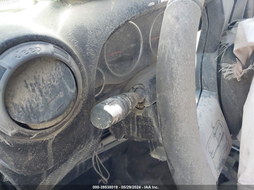 2017 JEEP WRANGLER UNLIMITED SPORT 4X4 - 1C4BJWDG3HL751636