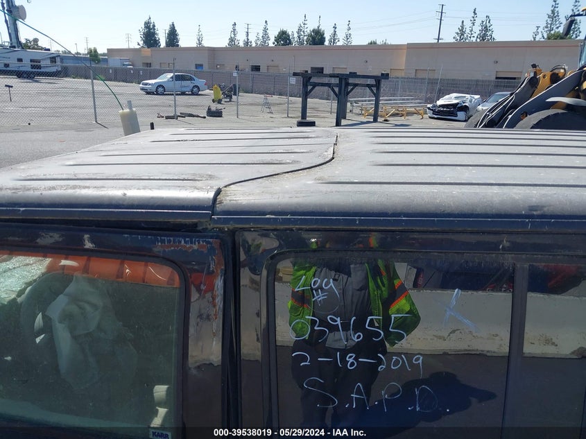 2017 JEEP WRANGLER UNLIMITED SPORT 4X4 - 1C4BJWDG3HL751636