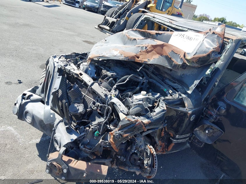 2017 JEEP WRANGLER UNLIMITED SPORT 4X4 - 1C4BJWDG3HL751636