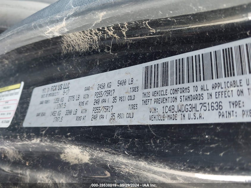 2017 JEEP WRANGLER UNLIMITED SPORT 4X4 - 1C4BJWDG3HL751636