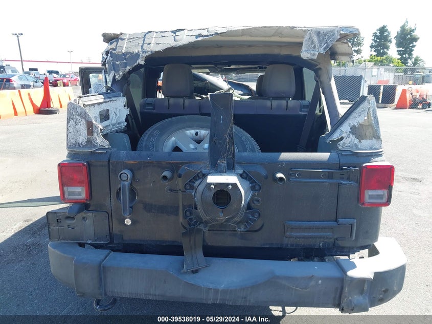 2017 JEEP WRANGLER UNLIMITED SPORT 4X4 - 1C4BJWDG3HL751636