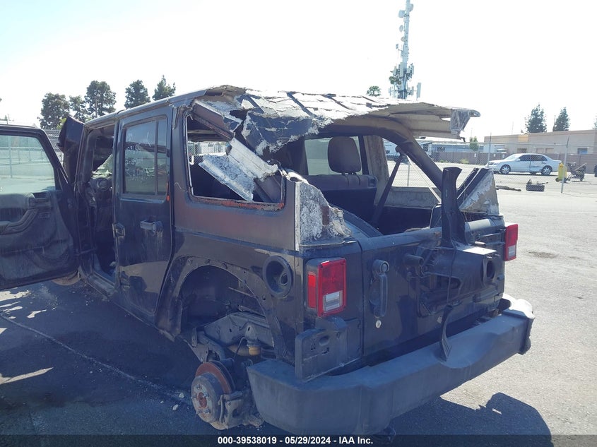 2017 JEEP WRANGLER UNLIMITED SPORT 4X4 - 1C4BJWDG3HL751636