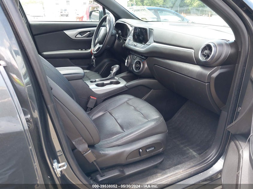 VIN 3GNKBHRS0KS690874 2019 CHEVROLET BLAZER