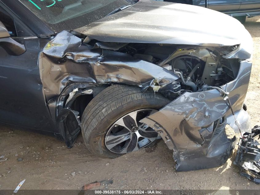 2022 Toyota Highlander Xle VIN: 5TDHZRBH7NS591738 Lot: 39538175