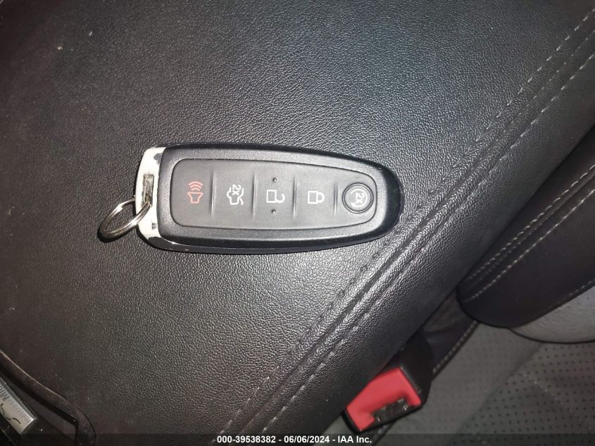 2015 Ford Taurus Sho VIN: 1FAHP2KTXFG111033 Lot: 39538382