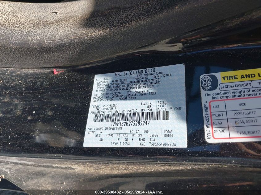 2007 Ford Mustang Gt Deluxe/Gt Premium VIN: 1ZVHT82H275285242 Lot: 39538482