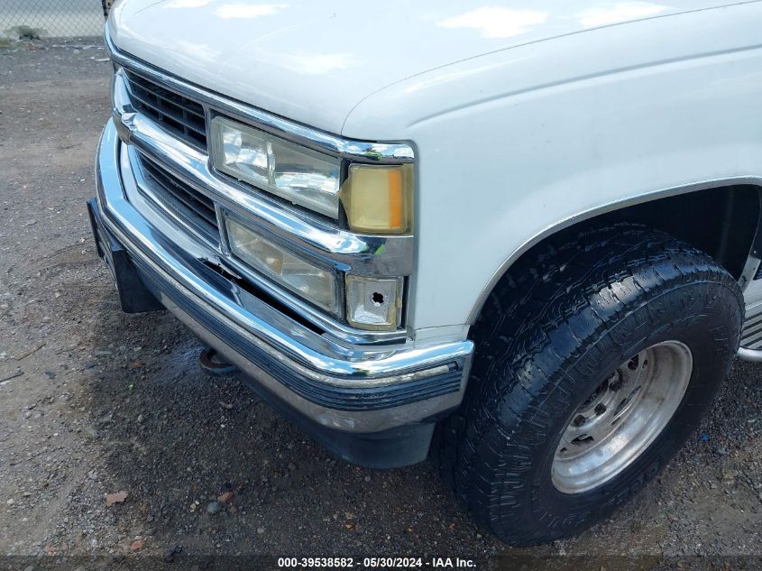 1996 Chevrolet Suburban K1500 VIN: 3GNFK16R6TG136334 Lot: 39538582