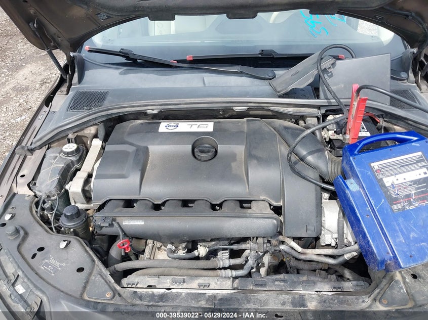 2013 VOLVO XC70 T6/T6 PLATINUM/T6 PREMIER PLUS - YV4902BZ3D1154097