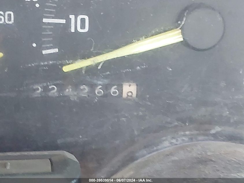 1992 Chevrolet Gmt-400 K1500 VIN: 2GCEK19K1N1118435 Lot: 39539514