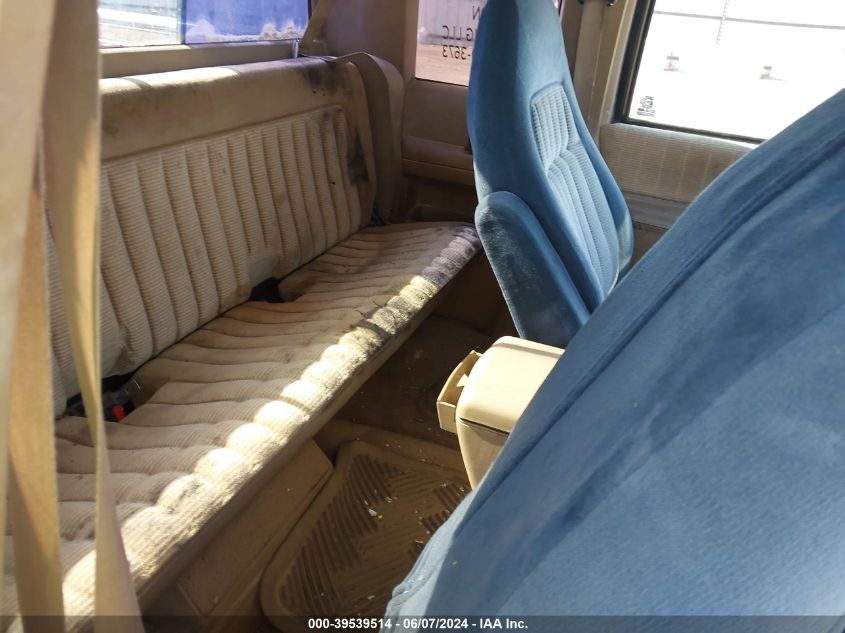 1992 Chevrolet Gmt-400 K1500 VIN: 2GCEK19K1N1118435 Lot: 39539514