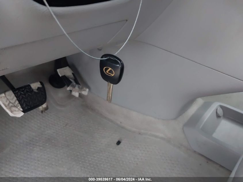 2004 Lexus Rx 330 VIN: JTJGA31U540026739 Lot: 39539617