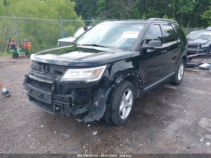 VIN 1FM5K7D85JGA58926 2018 FORD EXPLORER XLT