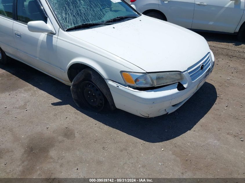 1999 Toyota Camry Le VIN: 4T1BG22K3XU887154 Lot: 39539742