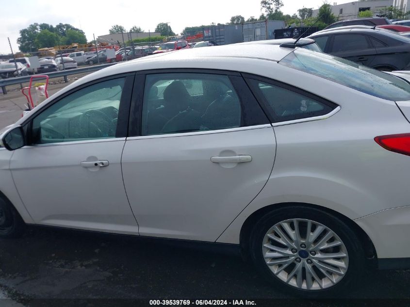 2016 Ford Focus Titanium VIN: 1FADP3J2XGL200817 Lot: 39539769