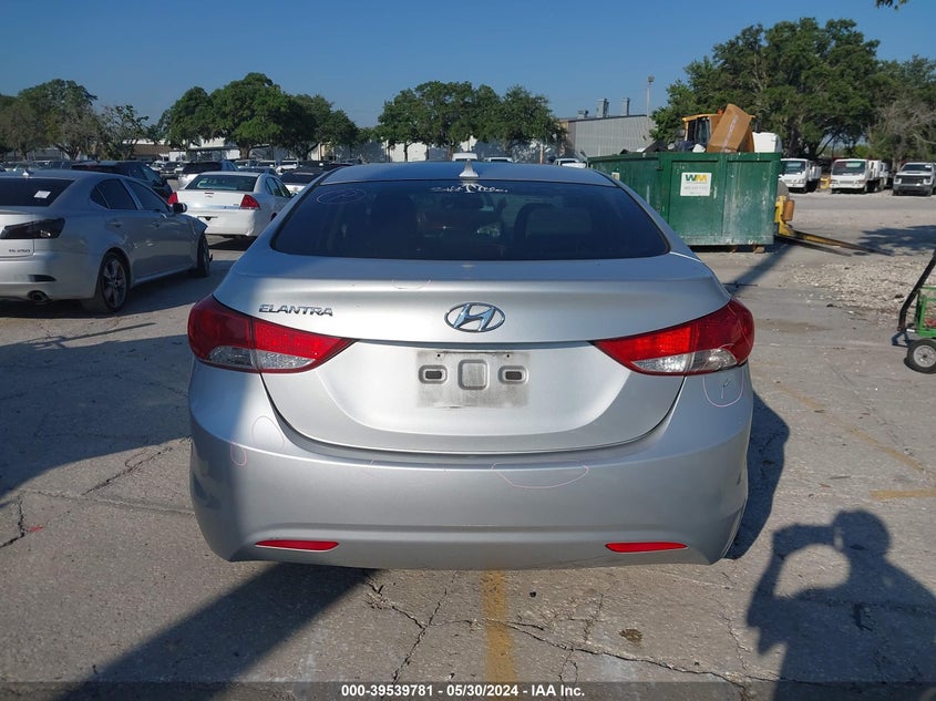 2013 Hyundai Elantra Gls/Limited VIN: KMHDH4AE4DU931123 Lot: 39539781