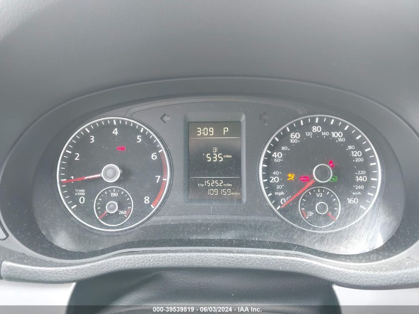 2015 Volkswagen Passat 1.8T S VIN: 1VWAT7A36FC077053 Lot: 39539819