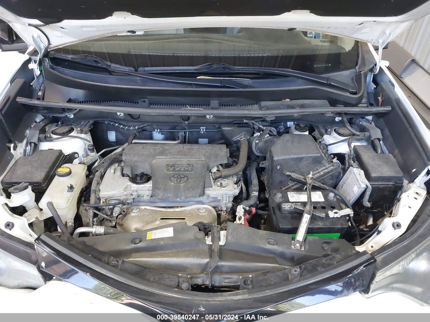 2018 TOYOTA RAV4 ADVENTURE/XLE - 2T3RFREV7JW702330