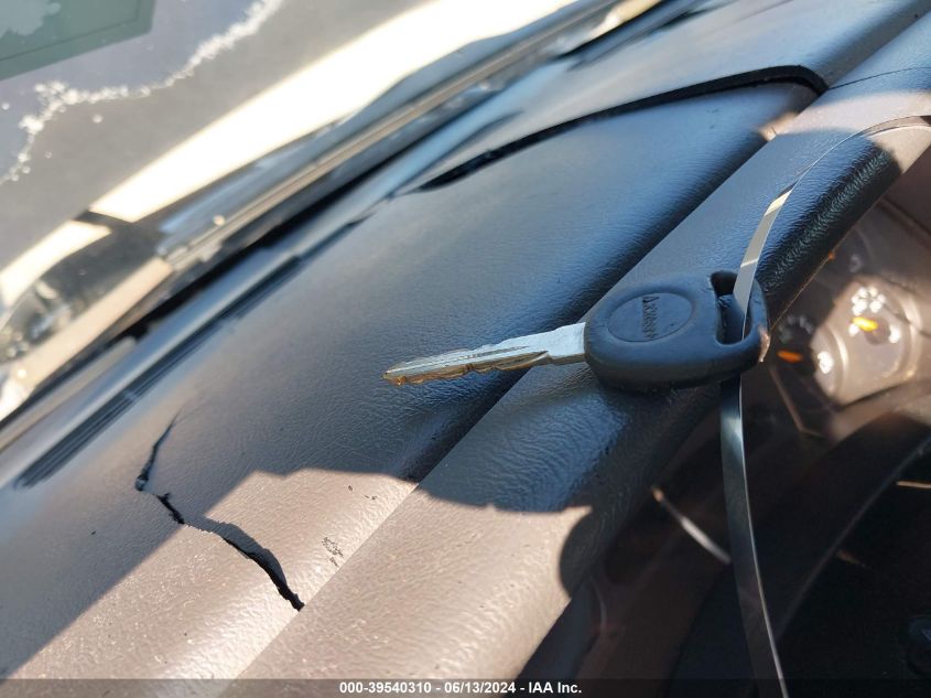 2004 Chevrolet Suburban 1500 Lt VIN: 1GNEC16Z24J158288 Lot: 39540310