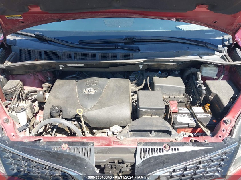 2019 Toyota Sienna Se 8 Passenger VIN: 5TDXZ3DC5KS967780 Lot: 39540345