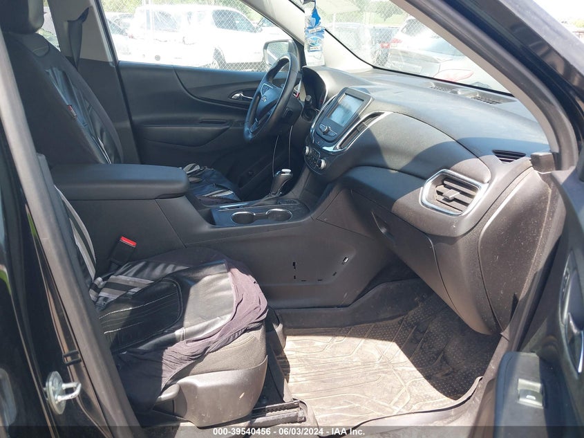 VIN 2GNAXKEX3J6161802 2018 CHEVROLET EQUINOX LT