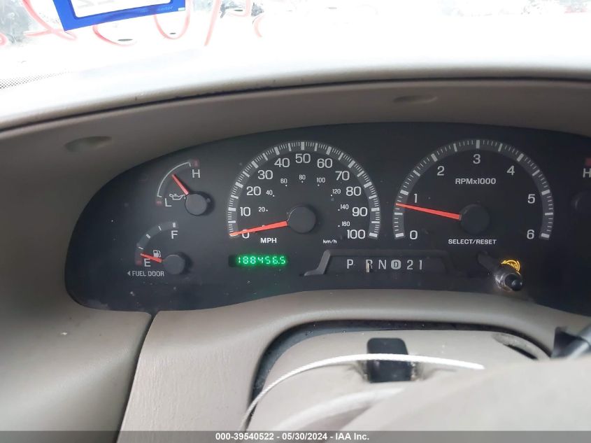 2000 Ford Expedition Eddie Bauer VIN: 1FMRU17L4YLA29797 Lot: 39540522