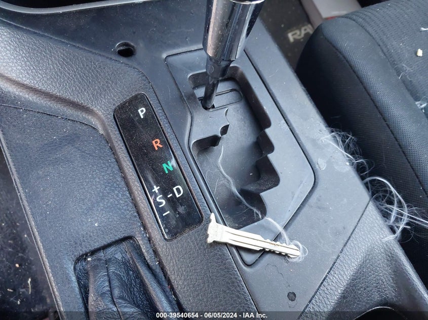 2018 TOYOTA RAV4 LE - 2T3ZFREVXJW489390