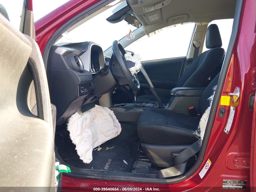 2018 TOYOTA RAV4 LE - 2T3ZFREVXJW489390