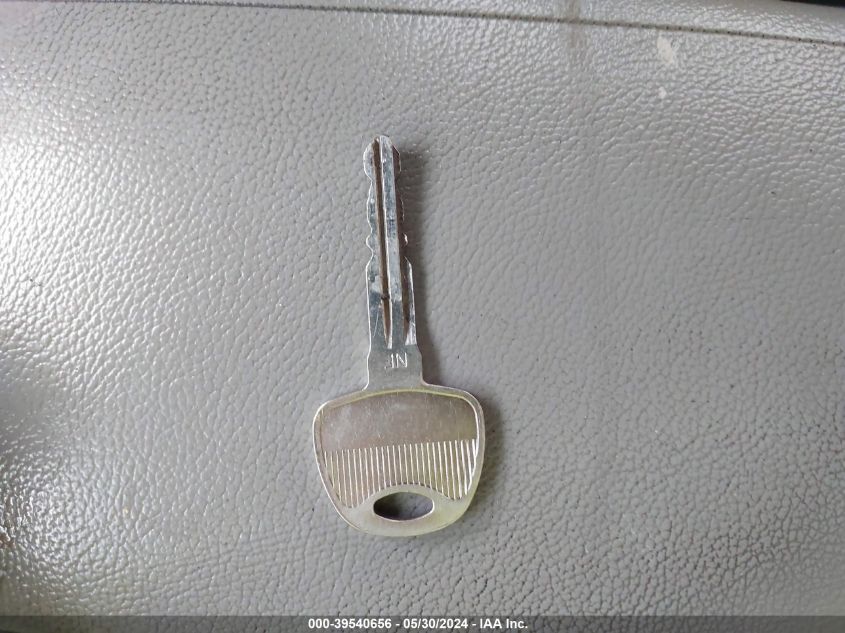 2009 Kia Optima Lx VIN: KNAGE228795322663 Lot: 39540656