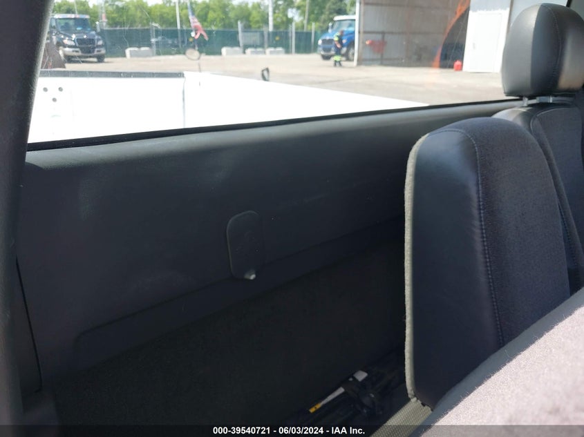 2005 Chevrolet Silverado 1500 Work Truck VIN: 1GCEK14X55Z136639 Lot: 39540721