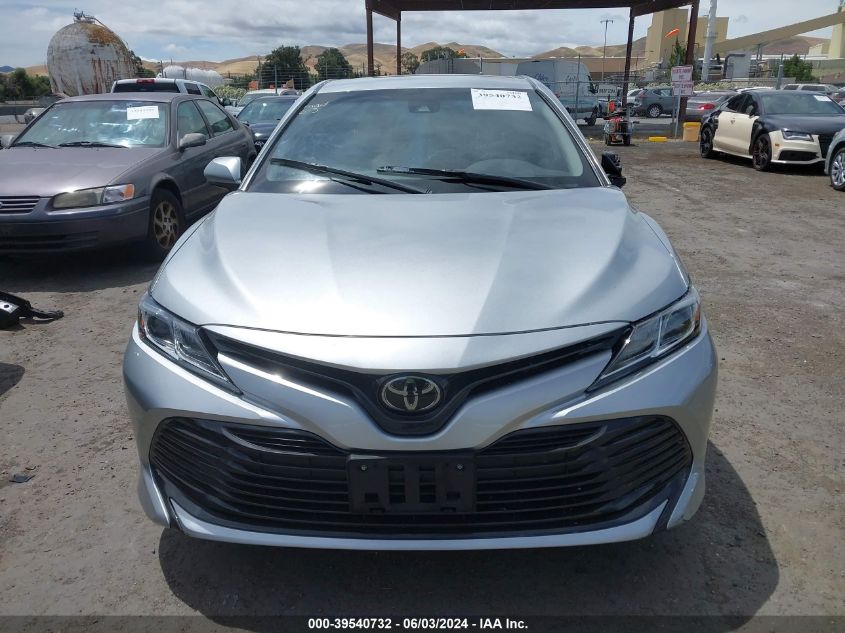 2019 Toyota Camry Le VIN: 4T1B11HK6KU825842 Lot: 39540732