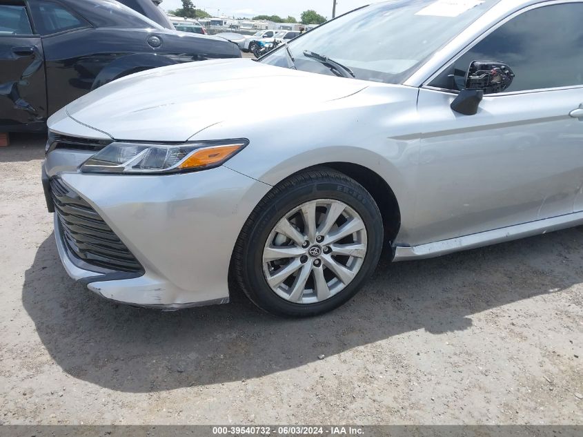 2019 Toyota Camry Le VIN: 4T1B11HK6KU825842 Lot: 39540732