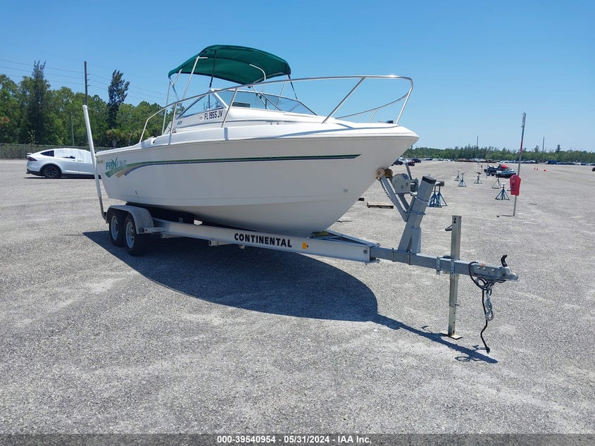 1997 PRO-LINE 20 FOOT BOAT ON TRAI
