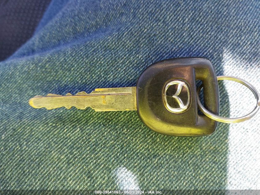 2004 Mazda Mazda3 S VIN: JM1BK143741105468 Lot: 39541063