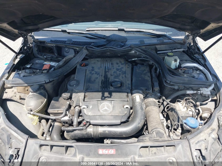 2014 Mercedes-Benz C 250 Luxury/Sport VIN: WDDGF4HB2EA960020 Lot: 39541138