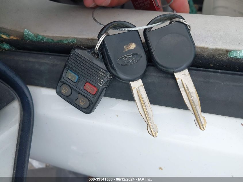 2008 Ford Focus Se/Ses VIN: 1FAHP35N78W196330 Lot: 39541533