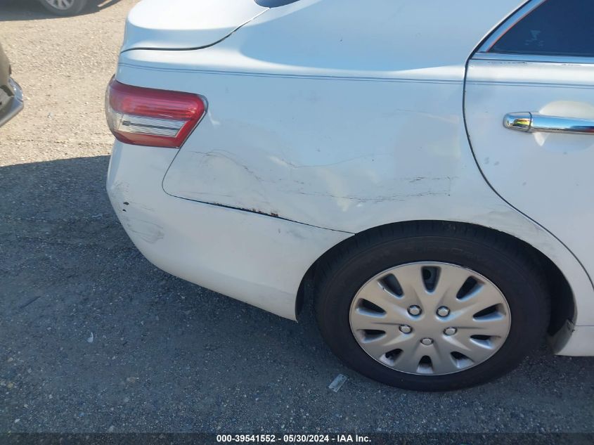 2010 Toyota Camry Le VIN: 4T4BF3EK2AR001262 Lot: 39541552