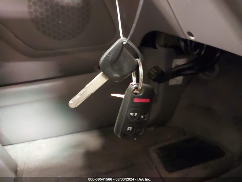 2004 Honda Odyssey Ex-L VIN: 5FNRL18084B054324 Lot: 39541566