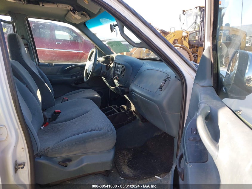 1997 Ford Expedition Eddie Bauer/Xlt VIN: 1FMEU18W9VLB98880 Lot: 39541630