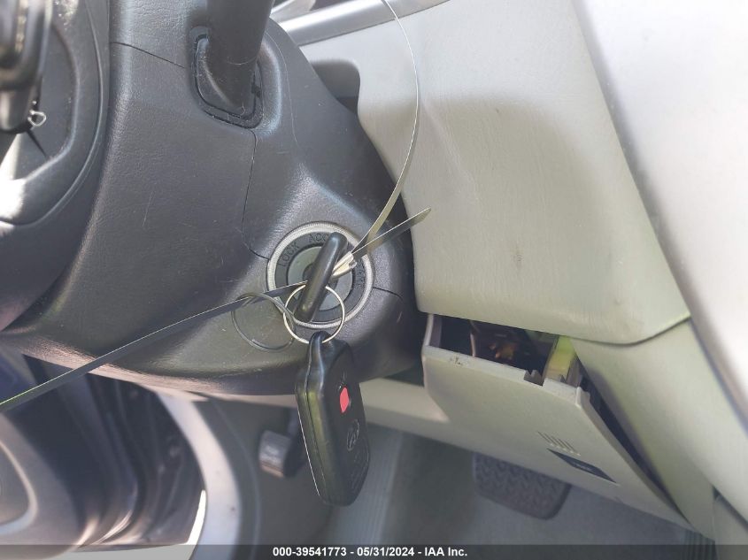 2004 Toyota Highlander V6 VIN: JTEDP21A740017928 Lot: 39541773